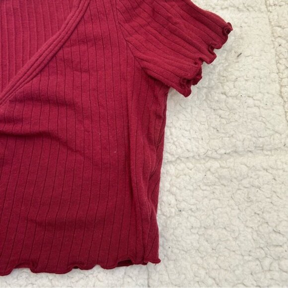SHEIN Red Button-Up Crop Top Ribbed​ - Picture 4 of 7